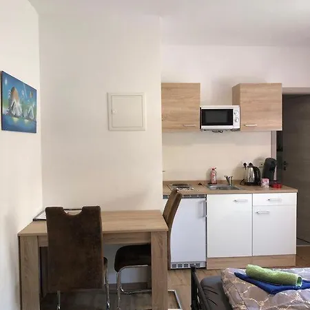 Aparthotel Schicke In Messenaehe *