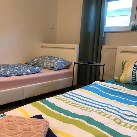 Aparthotel Schicke In Messenaehe *