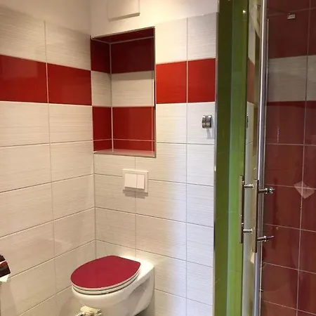 Schicke In Messenaehe *