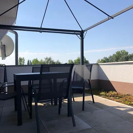 Aparthotel Schicke In Messenaehe *
