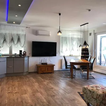 Aparthotel Schicke In Messenaehe