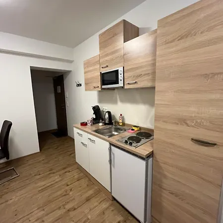 Aparthotel Schicke In Messenaehe